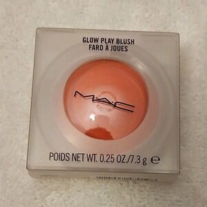 M·A·C Glow Play Blush 0.25 oz / 7.3 g Single